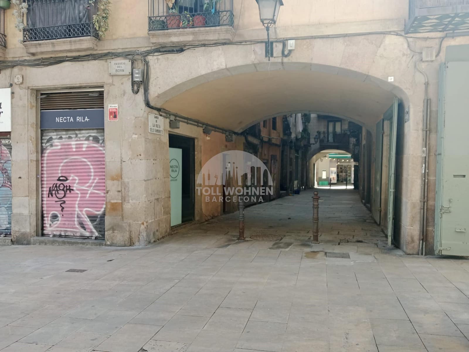 3 bedroom Apartment for sale in Barcelona city - € 465,000 (Ref: 8944873)