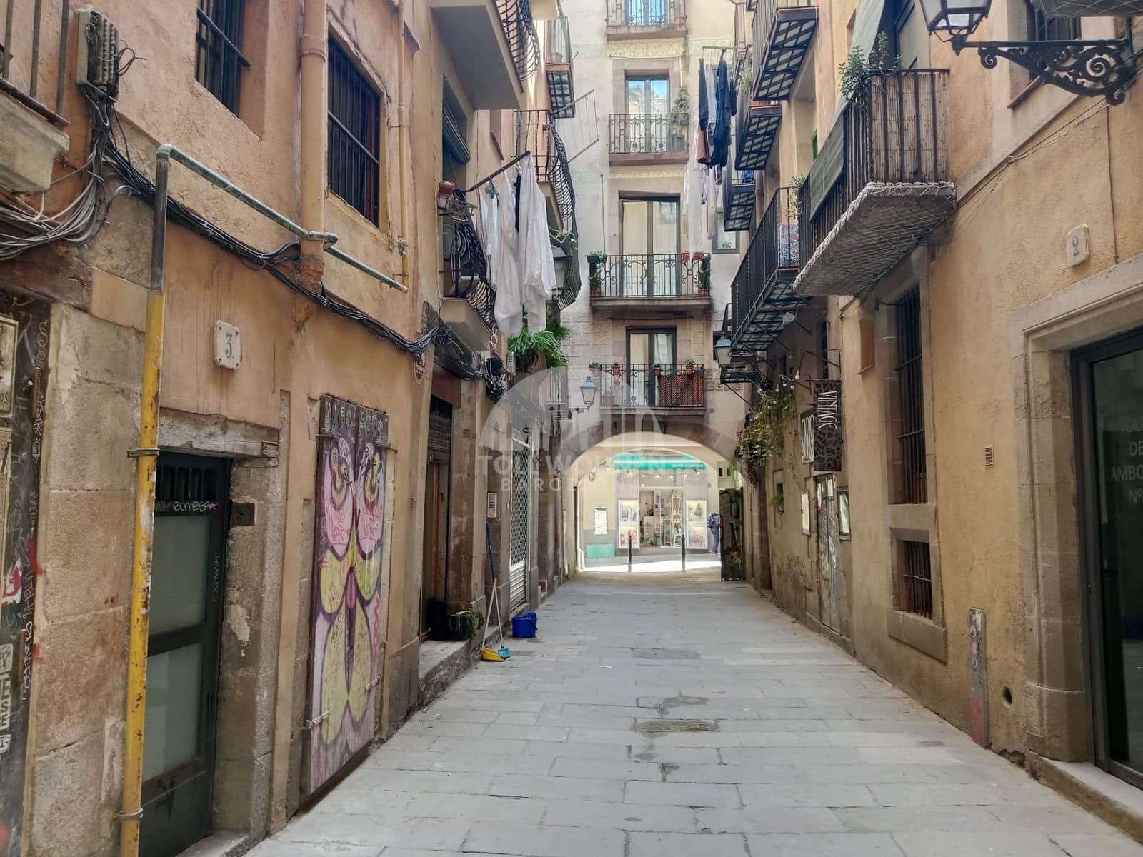 3 bedroom Apartment for sale in Barcelona city - € 465,000 (Ref: 8944873)