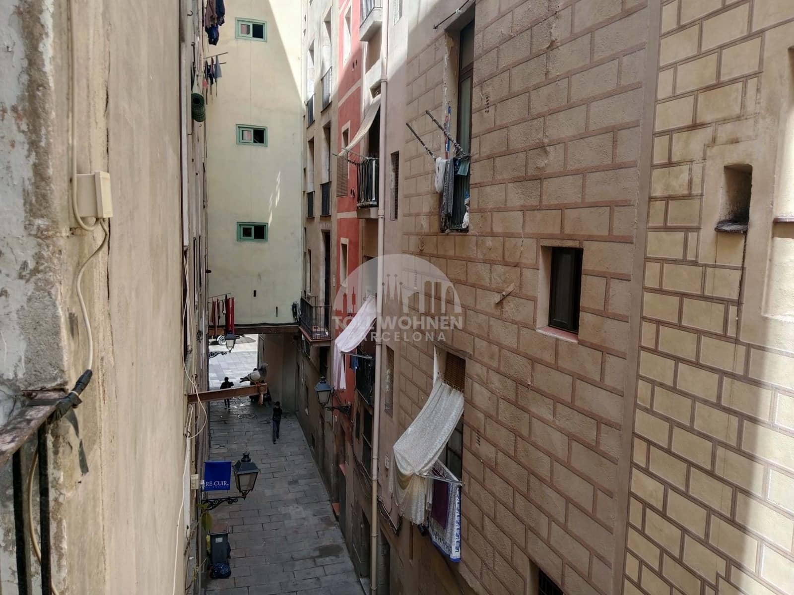 3 bedroom Apartment for sale in Barcelona city - € 465,000 (Ref: 8944873)