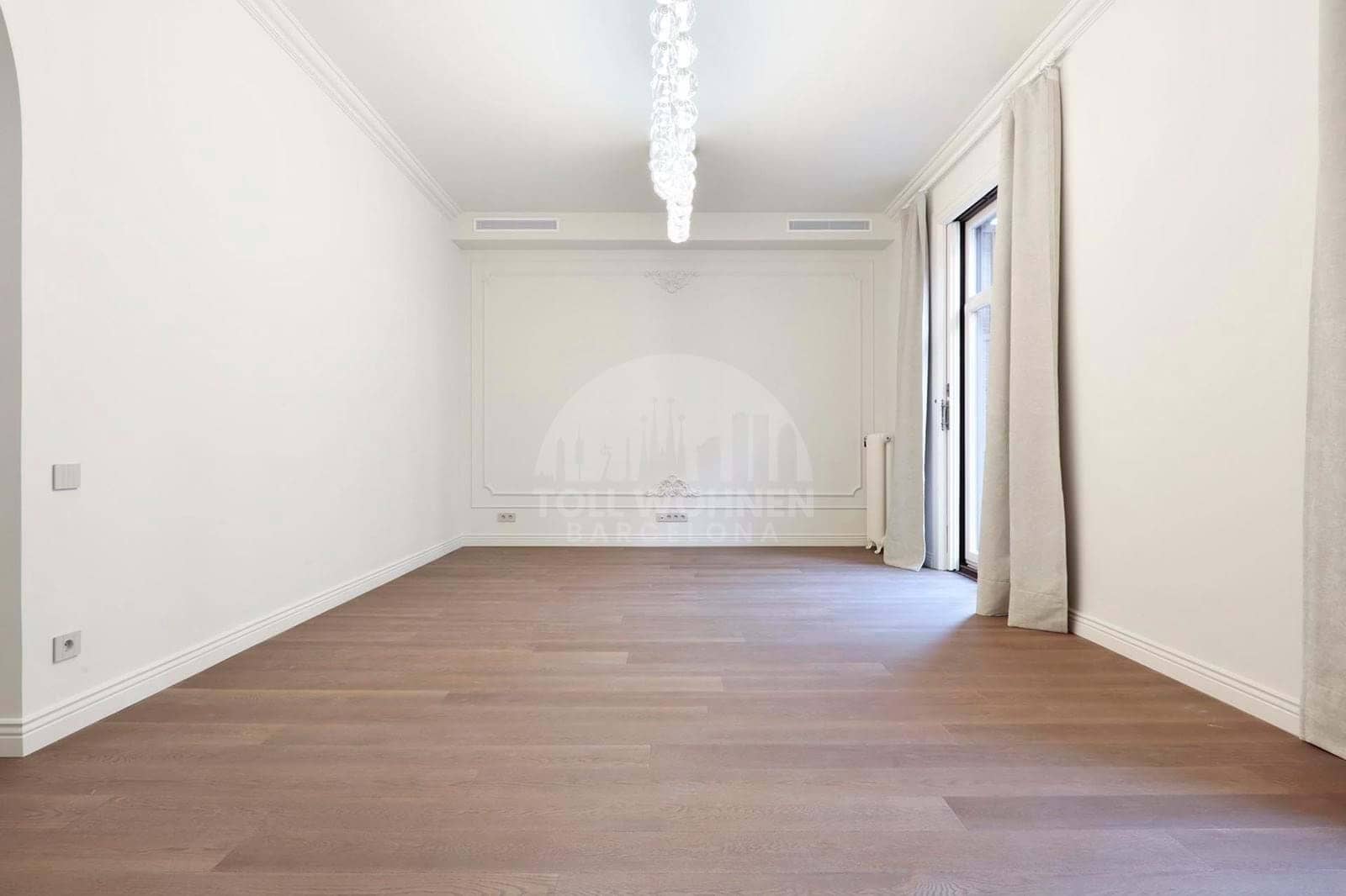 4 bedroom Apartment for sale in Barcelona city - € 1,750,000 (Ref: 9016724)