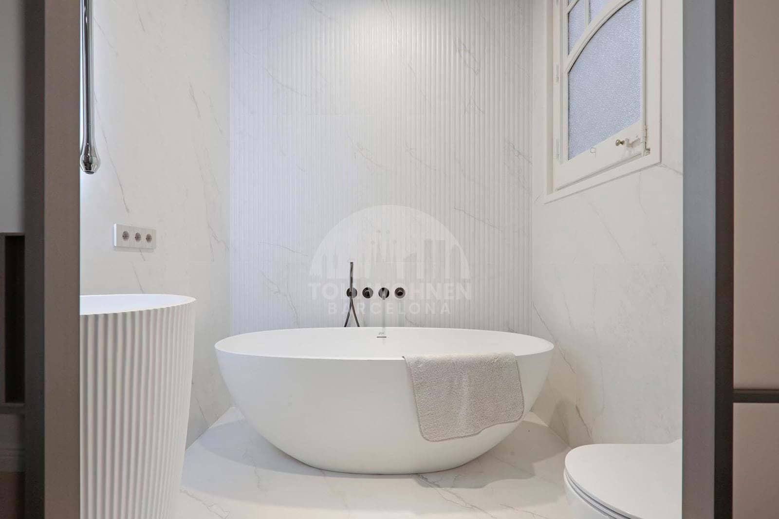 4 bedroom Apartment for sale in Barcelona city - € 1,750,000 (Ref: 9016724)