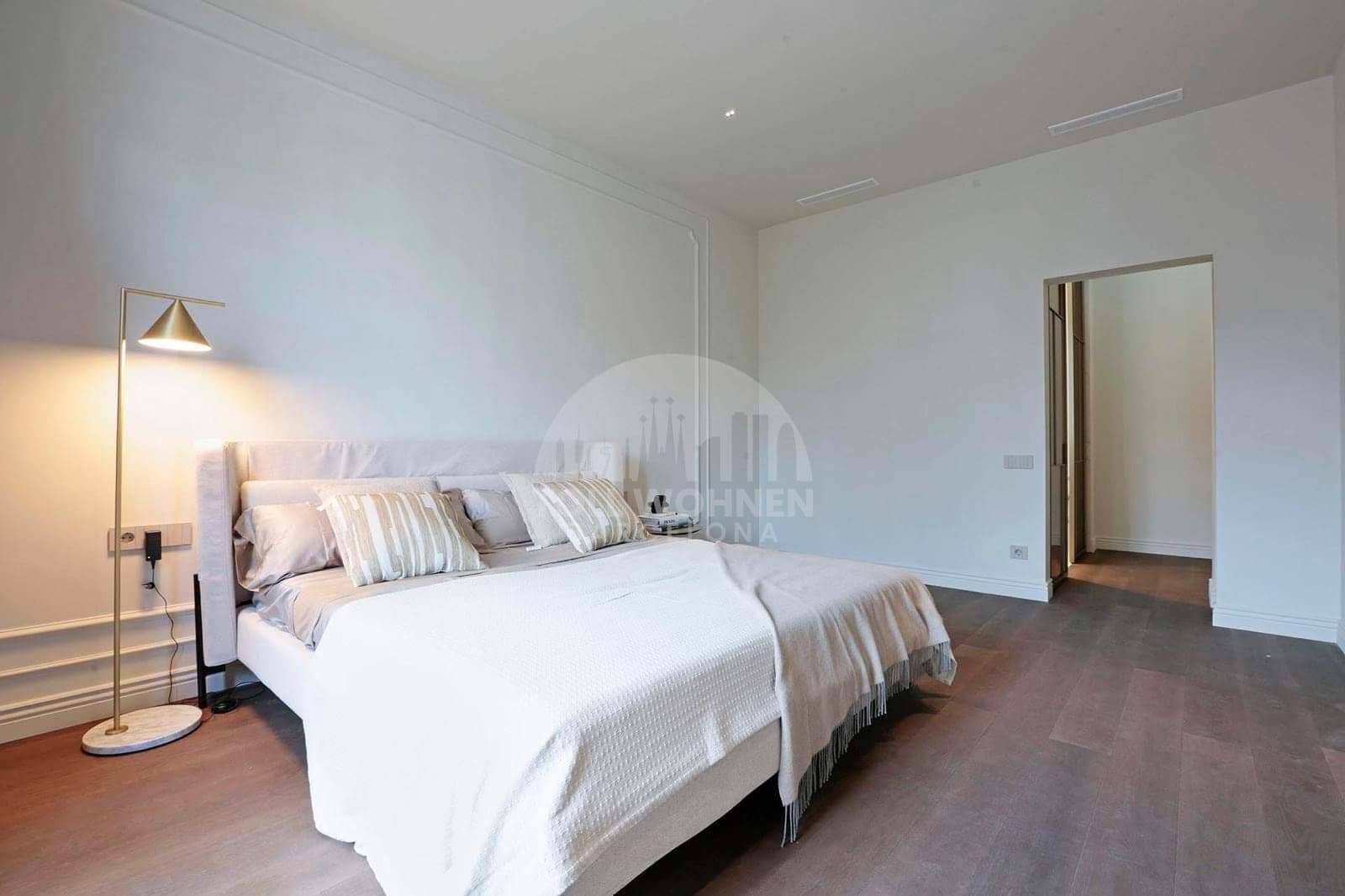 4 bedroom Apartment for sale in Barcelona city - € 1,750,000 (Ref: 9016724)