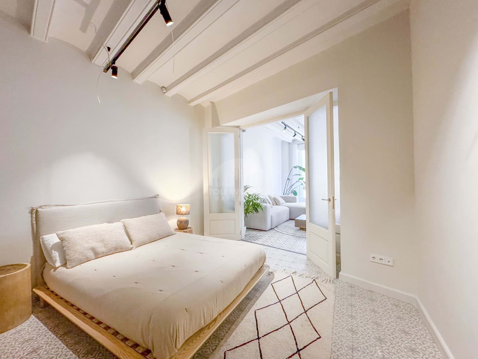 2 bedroom Apartment for sale in Barcelona city - € 645,000 (Ref: 9022269)
