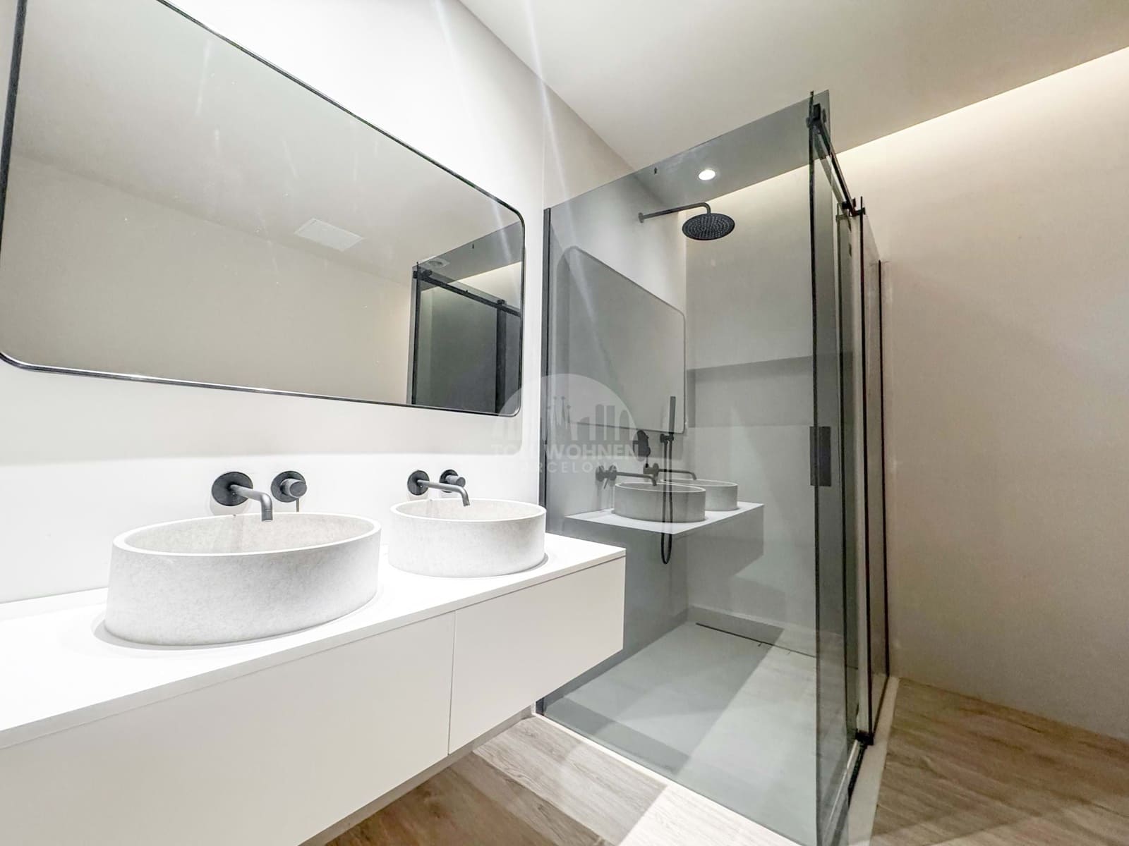 2 bedroom Apartment for sale in Barcelona city - € 645,000 (Ref: 9022269)