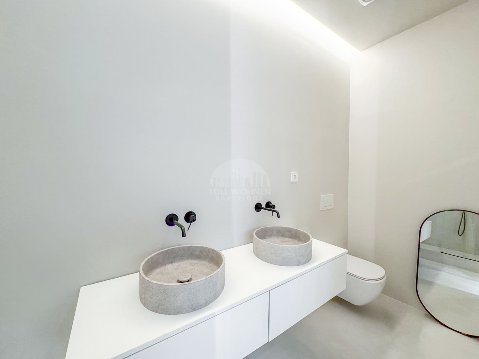 3 bedroom Apartment for sale in Barcelona city - € 745,000 (Ref: 9041374)