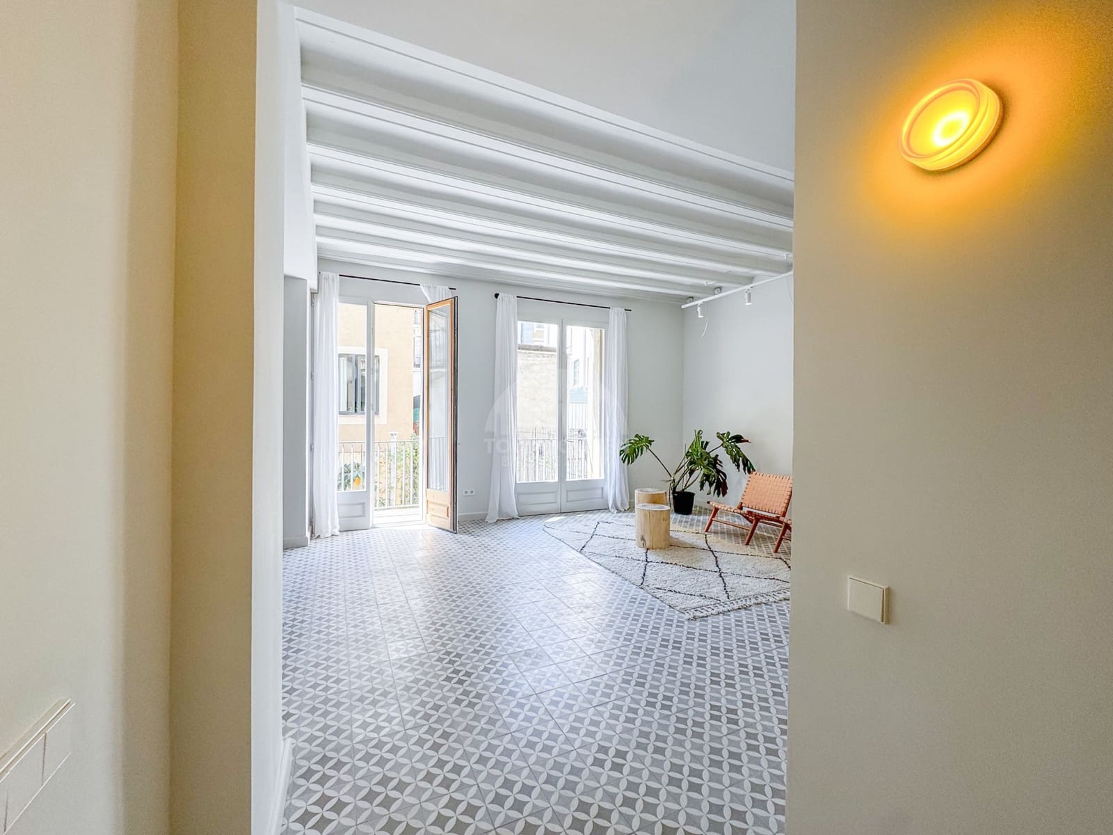 3 bedroom Apartment for sale in Barcelona city - € 745,000 (Ref: 9041374)