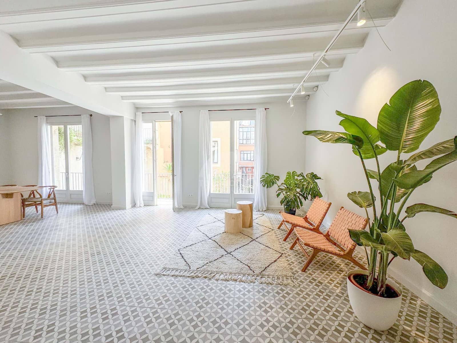 3 bedroom Apartment for sale in Barcelona city - € 745,000 (Ref: 9041374)