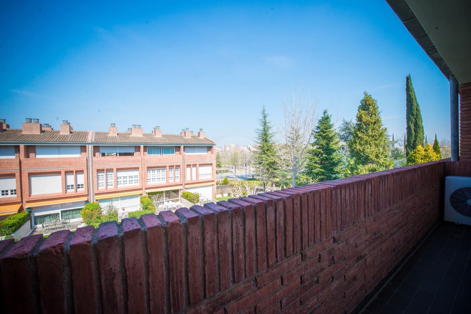 5 soveværelse Byhus til salg i Sant Cugat del Valles med swimmingpool garage - € 1.495.000 (Ref: 9126261)