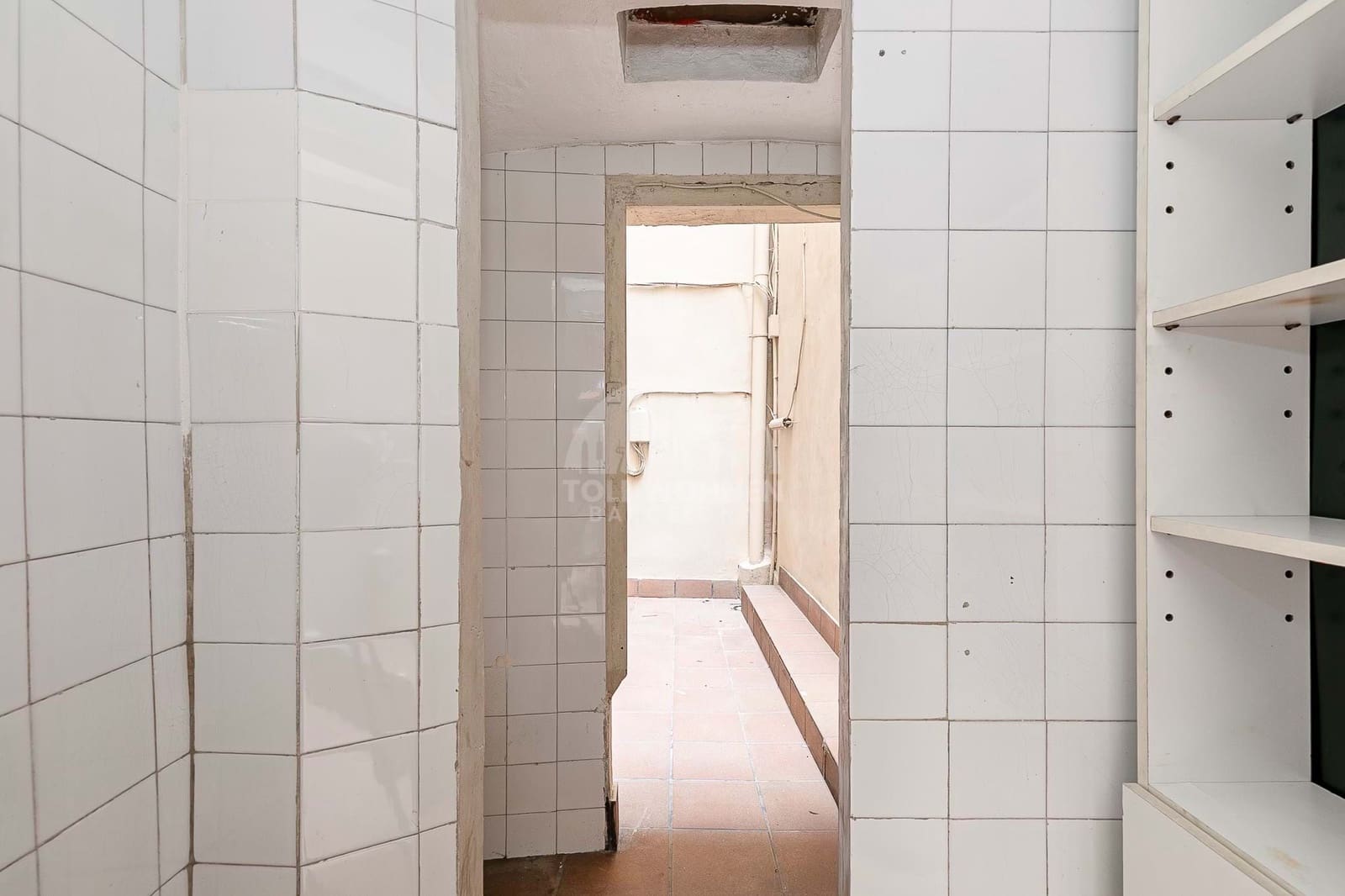 Erhverv til leje i Barcelona by - € 3.900 (Ref: 9228921)