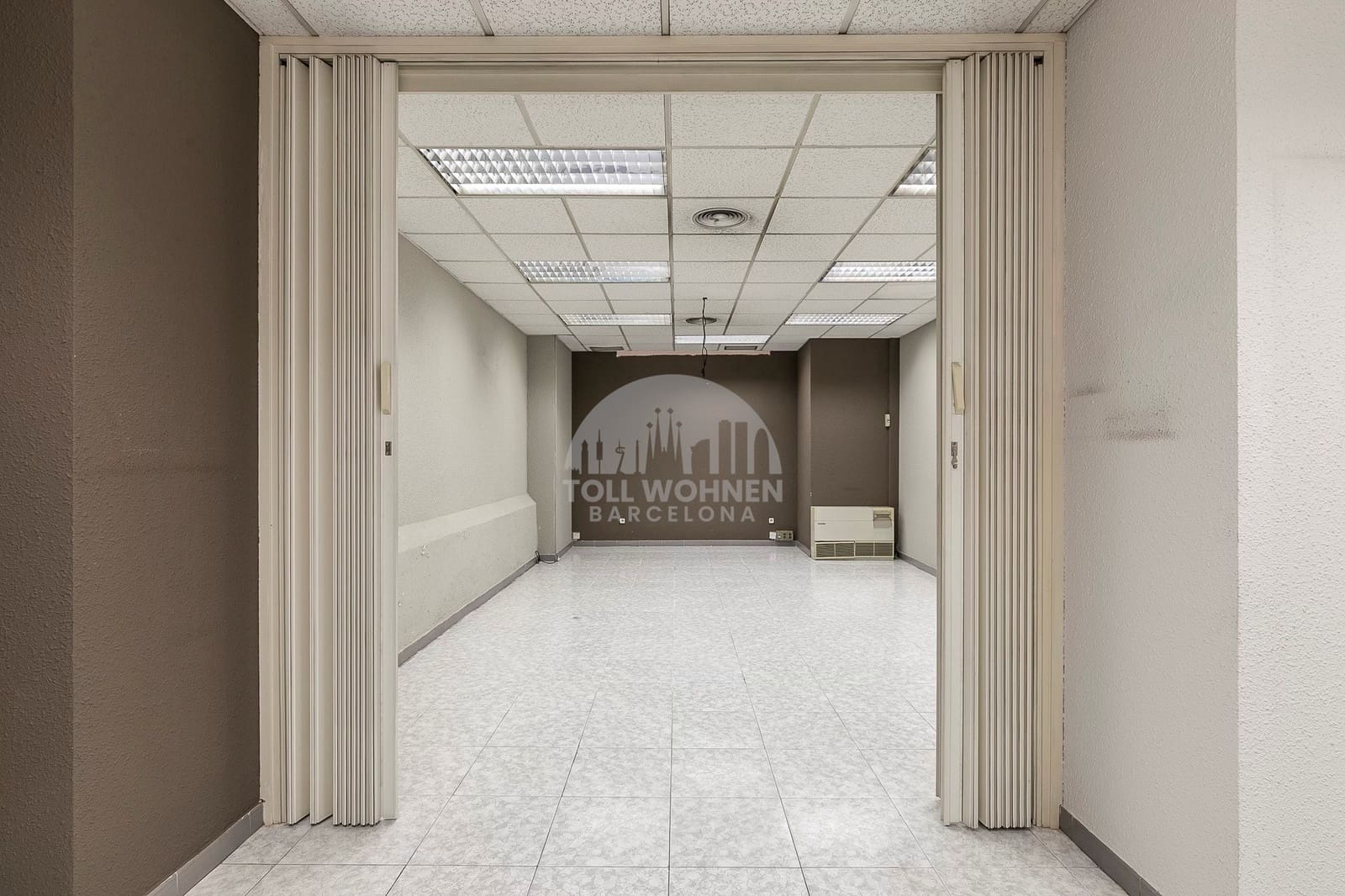 Erhverv til leje i Barcelona by - € 3.900 (Ref: 9228921)