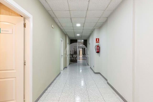 Commercial for rent in Barcelona city - € 3,900 (Ref: 9228921)