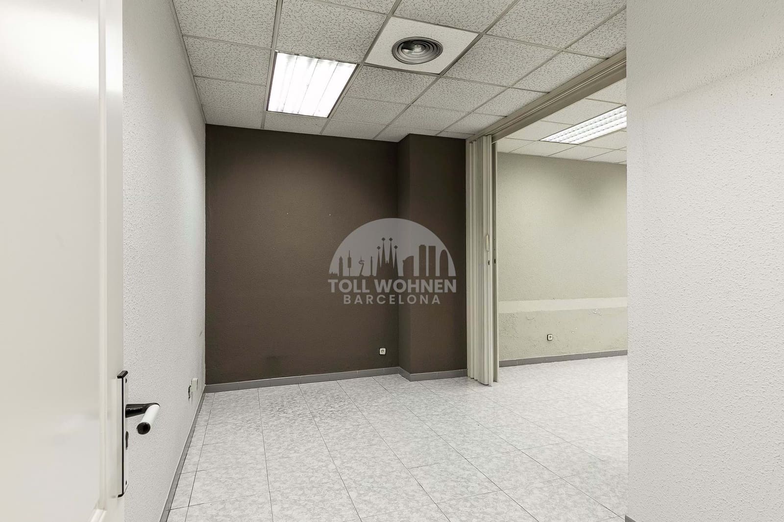 Erhverv til leje i Barcelona by - € 3.900 (Ref: 9228921)