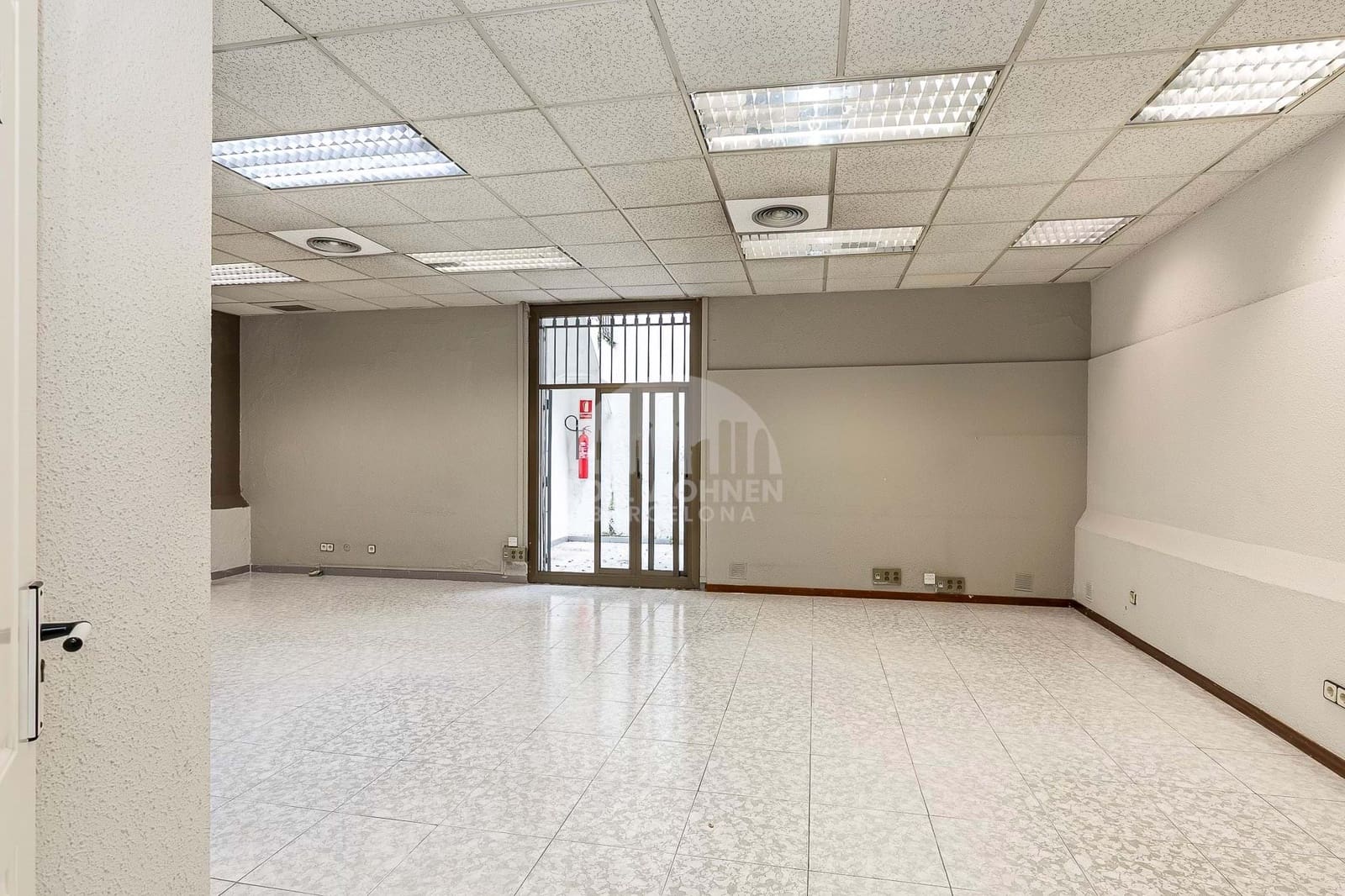 Erhverv til leje i Barcelona by - € 3.900 (Ref: 9228921)