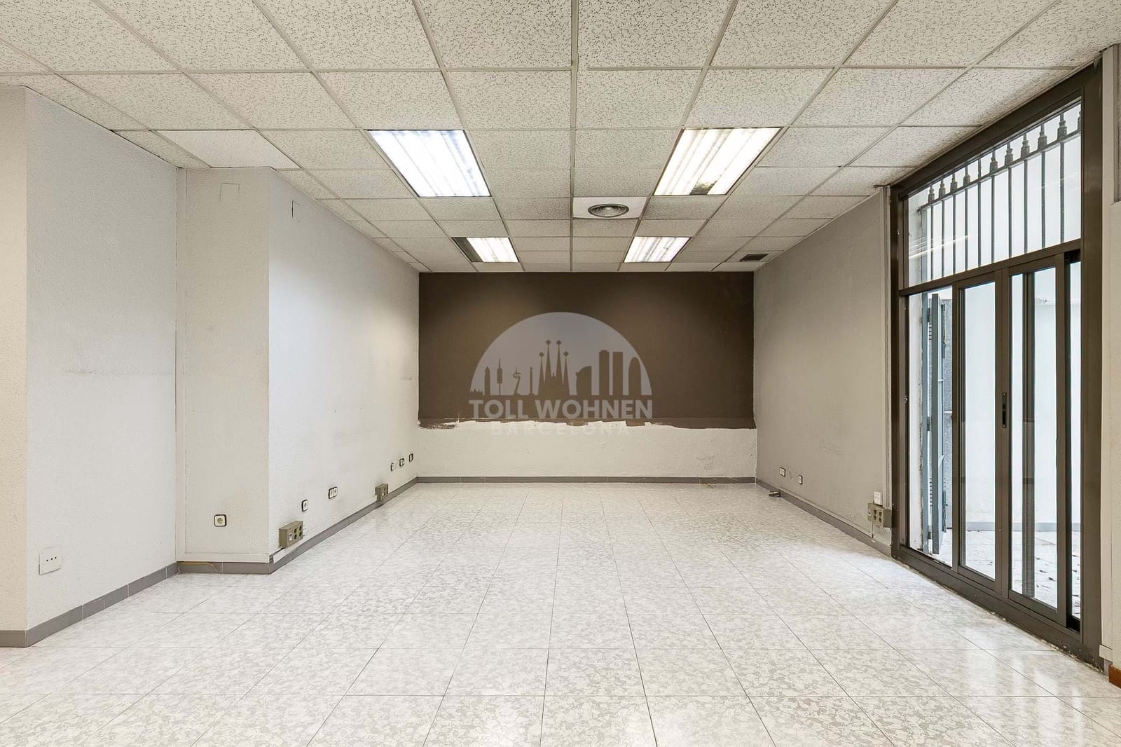 Erhverv til leje i Barcelona by - € 3.900 (Ref: 9228921)