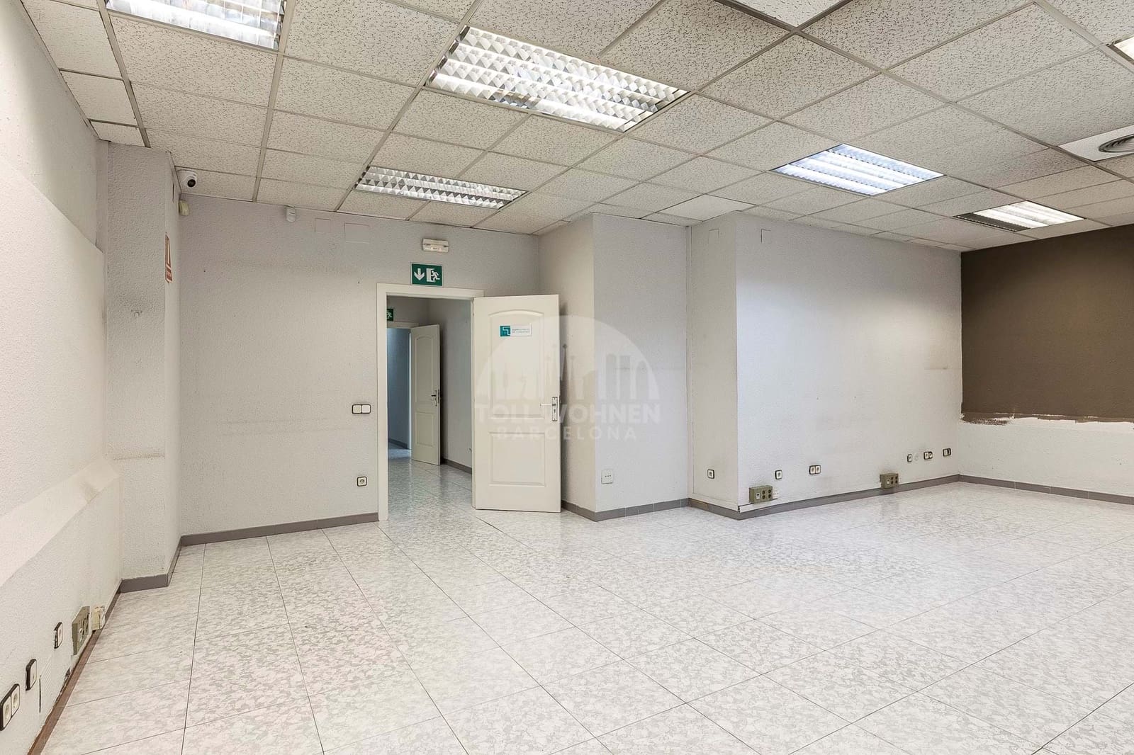 Erhverv til leje i Barcelona by - € 3.900 (Ref: 9228921)