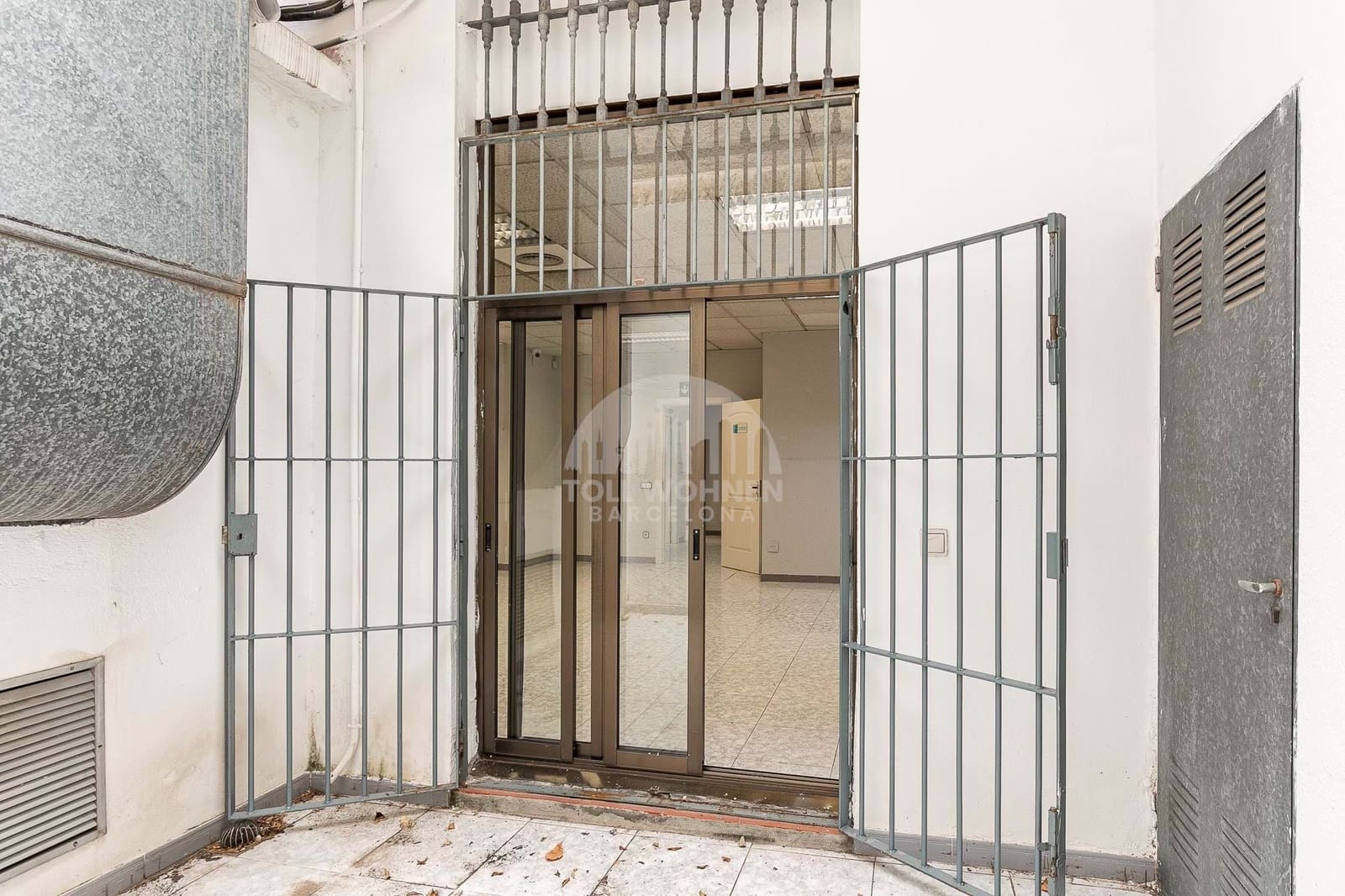 Erhverv til leje i Barcelona by - € 3.900 (Ref: 9228921)