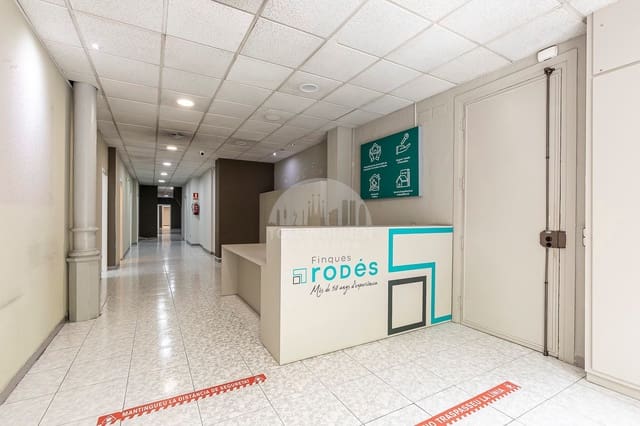 Commercial for rent in Barcelona city - € 3,900 (Ref: 9228921)