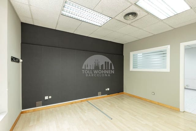 Commercial for rent in Barcelona city - € 3,900 (Ref: 9228921)