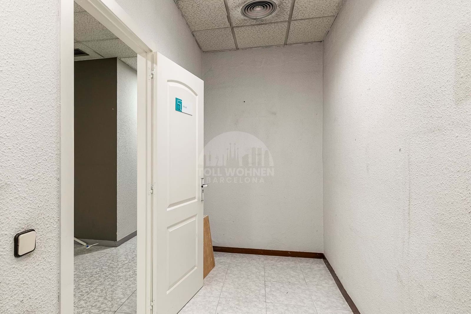 Erhverv til leje i Barcelona by - € 3.900 (Ref: 9228921)