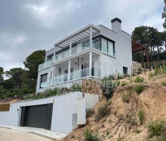 5 Zimmer Villa zu verkaufen in Lloret de Mar mit Pool Garage - 869.500 € (Ref: 9249049)