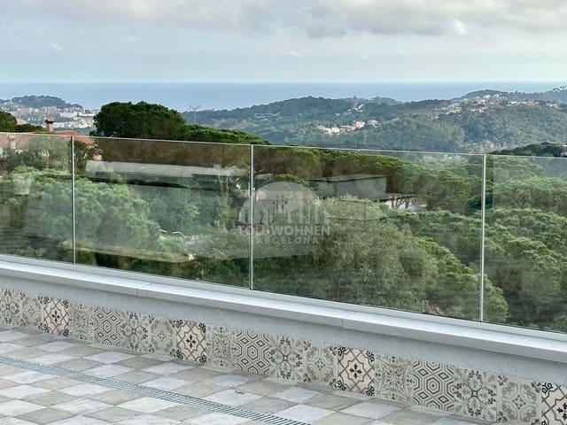 5 Zimmer Villa zu verkaufen in Lloret de Mar mit Pool Garage - 869.500 € (Ref: 9249049)