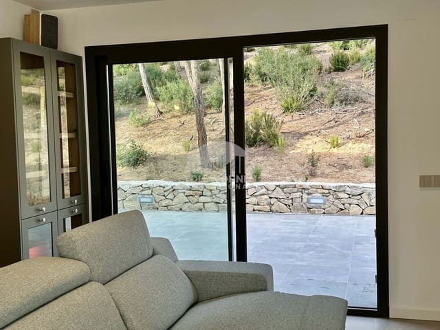 5 Zimmer Villa zu verkaufen in Lloret de Mar mit Pool Garage - 869.500 € (Ref: 9249049)