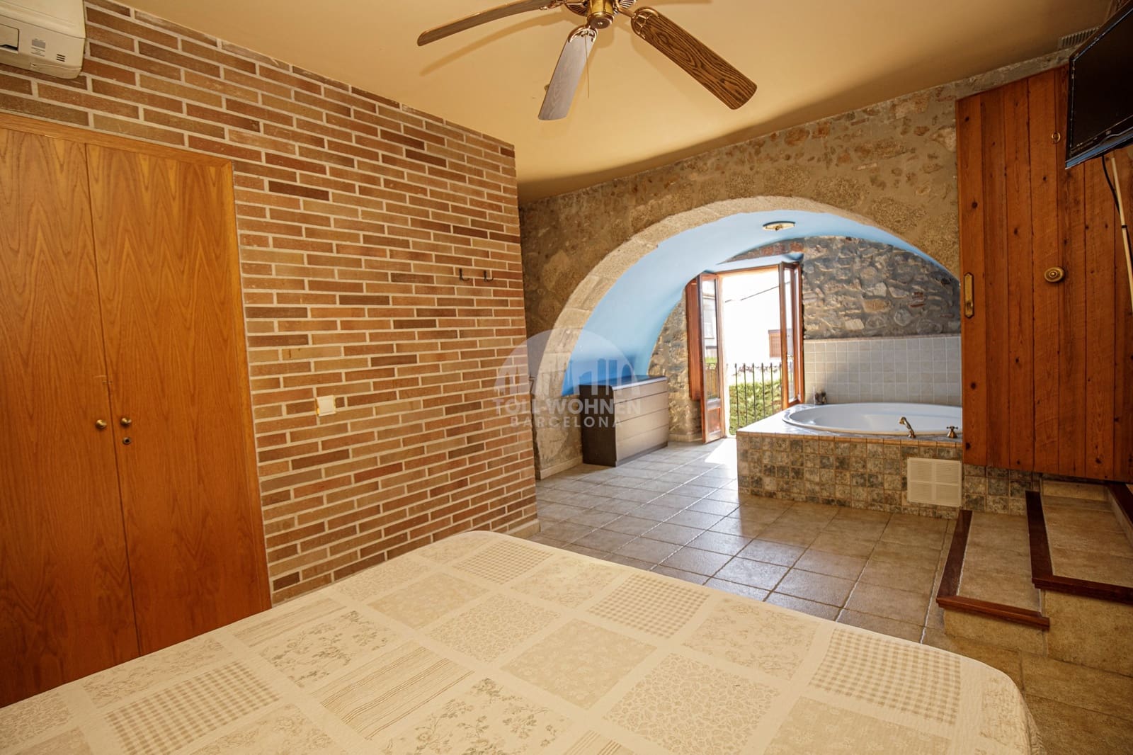 15 bedroom Finca/Country House for sale in Calonge i Sant Antoni with garage - € 2,950,000 (Ref: 9254570)