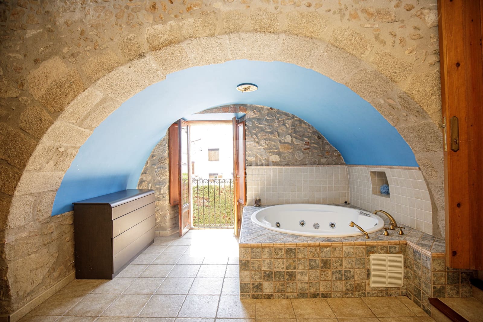 15 bedroom Finca/Country House for sale in Calonge i Sant Antoni with garage - € 2,950,000 (Ref: 9254570)