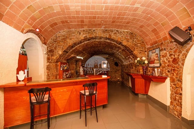 15 bedroom Finca/Country House for sale in Calonge i Sant Antoni with garage - € 2,950,000 (Ref: 9254570)