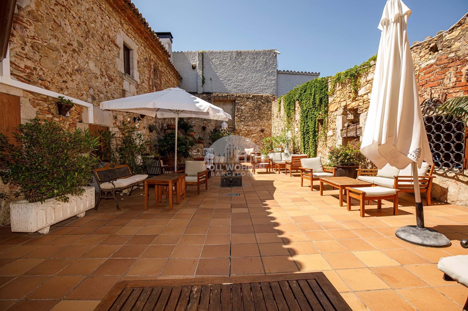 15 bedroom Finca/Country House for sale in Calonge i Sant Antoni with garage - € 2,950,000 (Ref: 9254570)