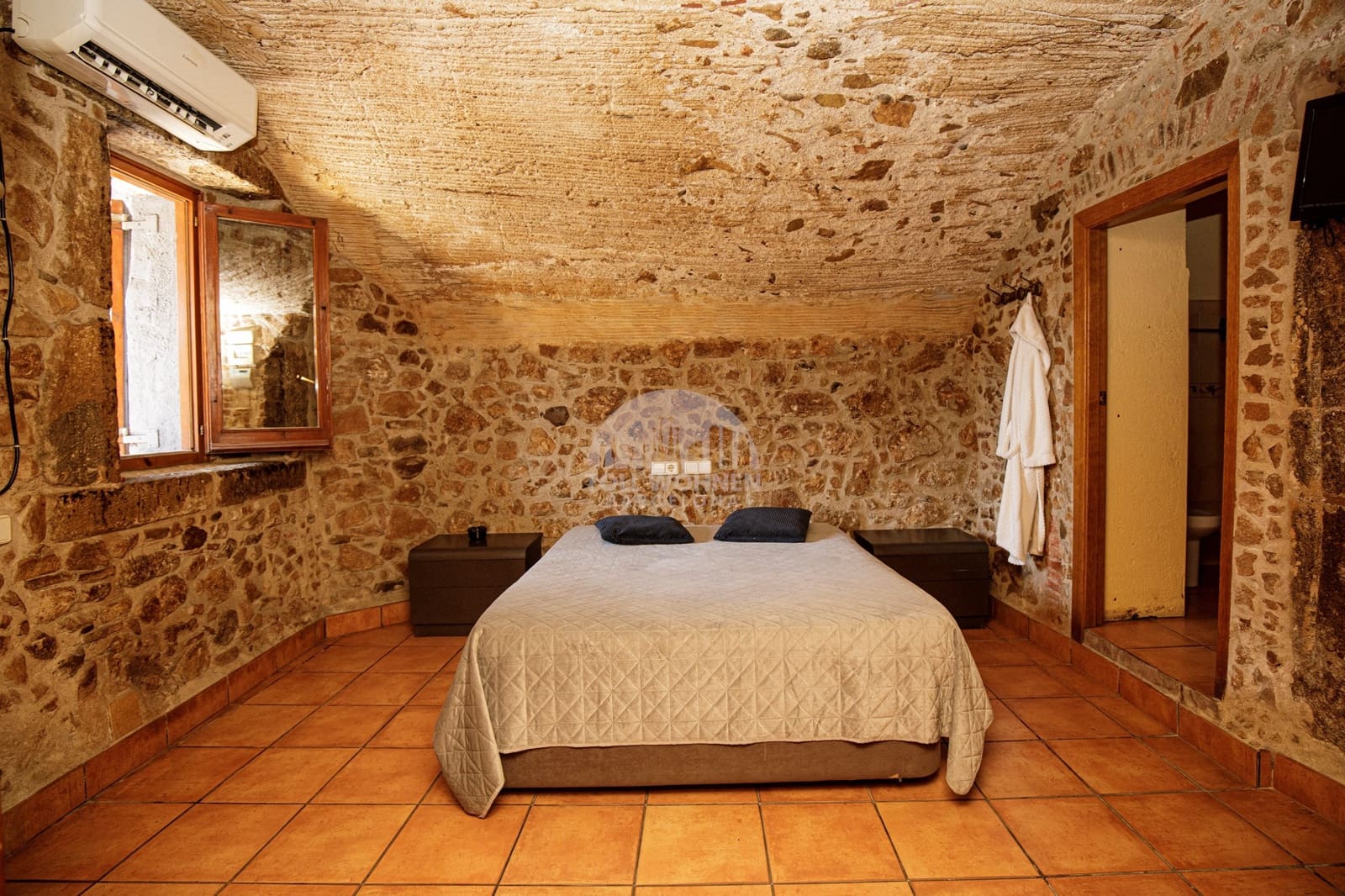 15 bedroom Finca/Country House for sale in Calonge i Sant Antoni with garage - € 2,950,000 (Ref: 9254570)