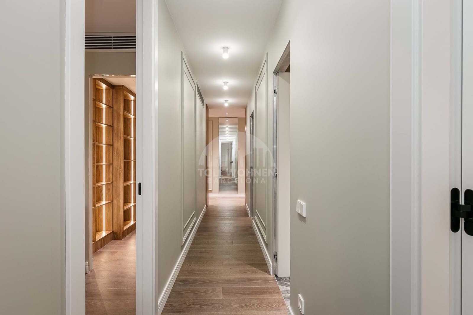 3 bedroom Apartment for sale in Barcelona city - € 1,225,000 (Ref: 9267726)