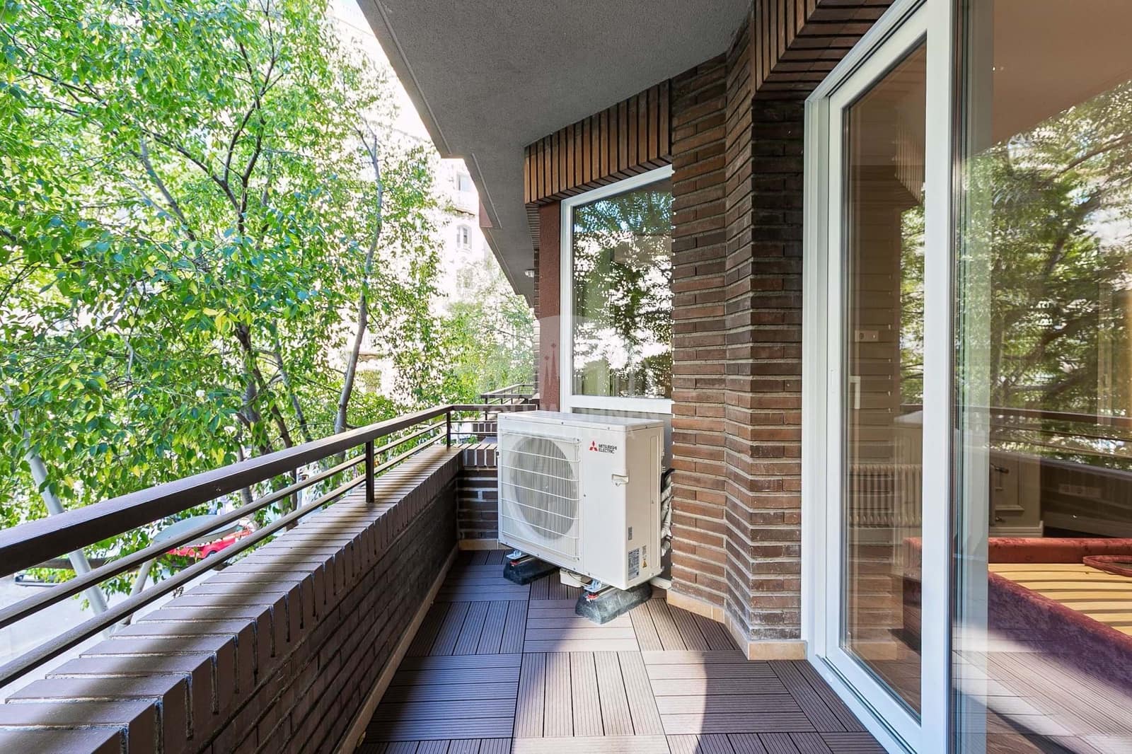 3 bedroom Apartment for sale in Barcelona city - € 1,225,000 (Ref: 9267726)