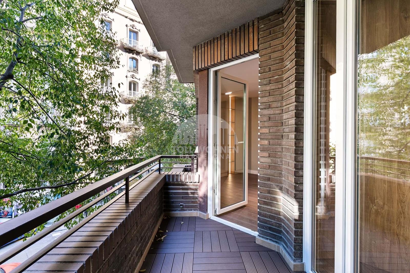 3 bedroom Apartment for sale in Barcelona city - € 1,225,000 (Ref: 9267726)