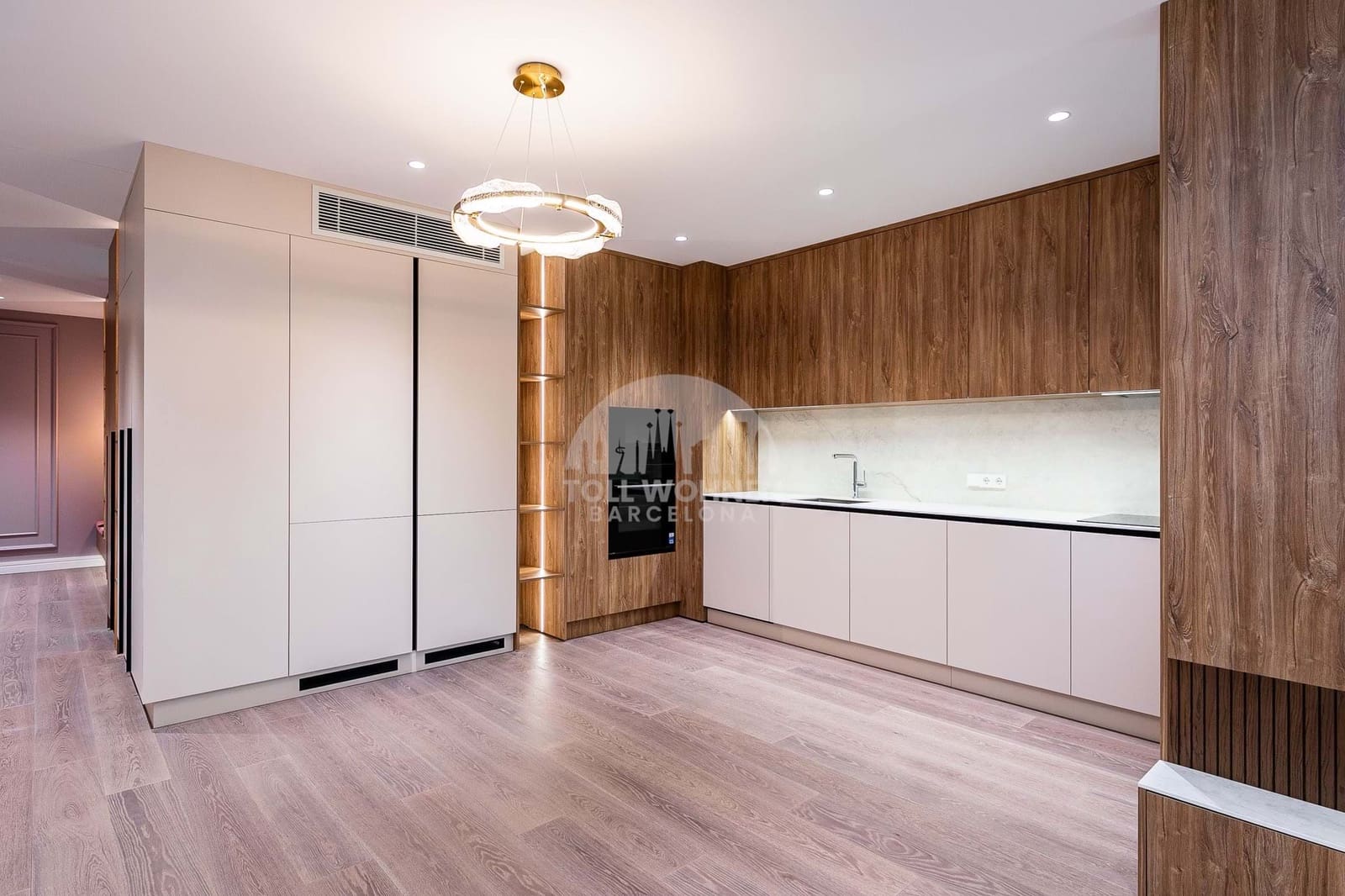 3 bedroom Apartment for sale in Barcelona city - € 1,225,000 (Ref: 9267726)