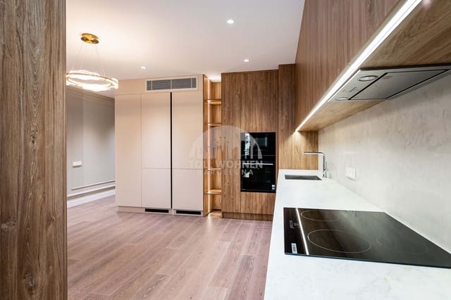 3 bedroom Apartment for sale in Barcelona city - € 1,225,000 (Ref: 9267726)