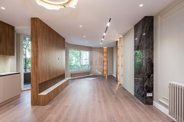 3 bedroom Apartment for sale in Barcelona city - € 1,225,000 (Ref: 9267726)