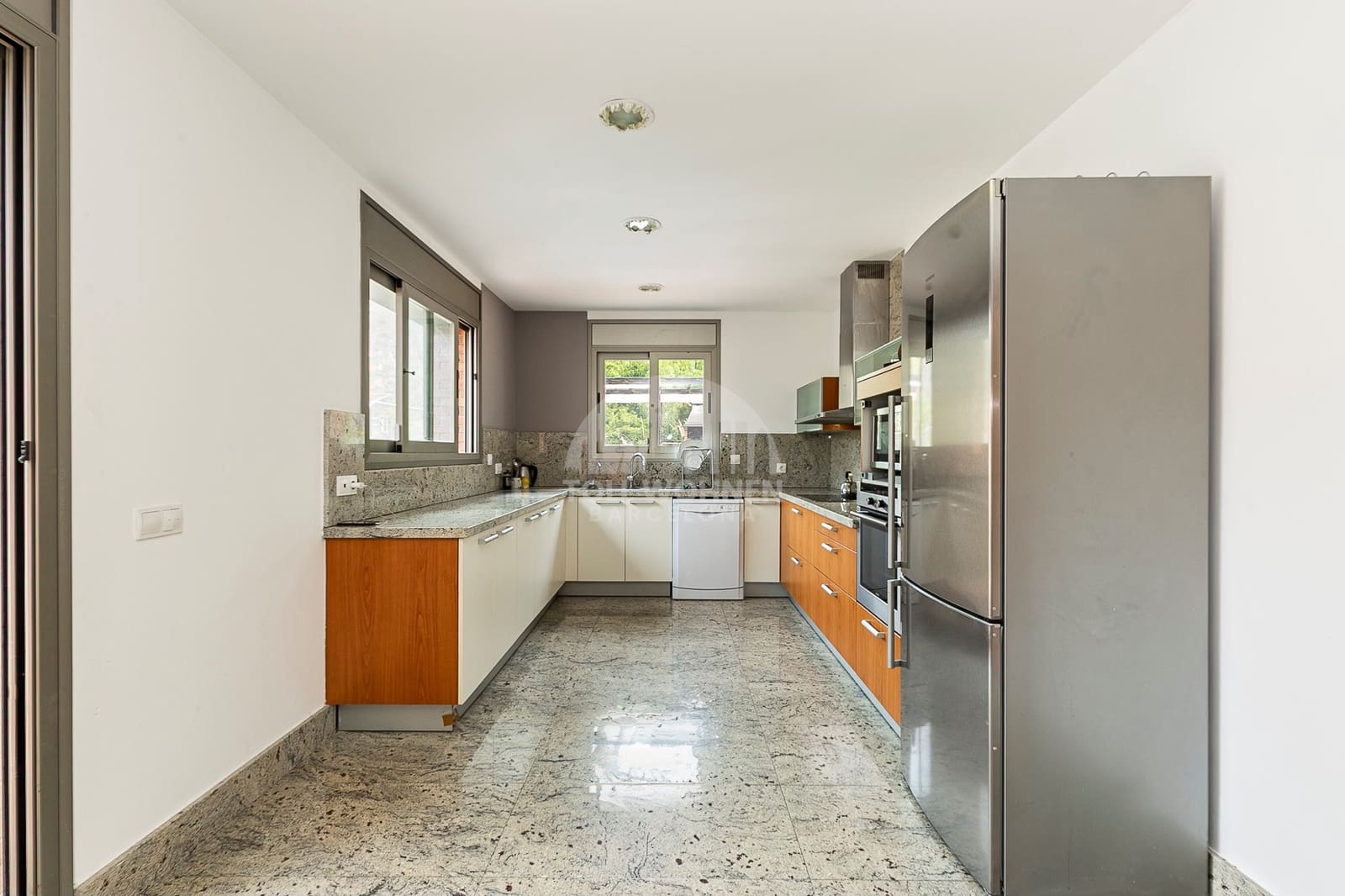 6 soverom Villa til salgs i Castelldefels med svømmebasseng garasje - € 1 295 000 (Ref: 9271839)