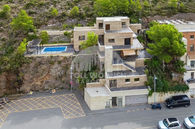 6 soveværelse Villa til salg i Castelldefels med swimmingpool garage - € 1.295.000 (Ref: 9271839)