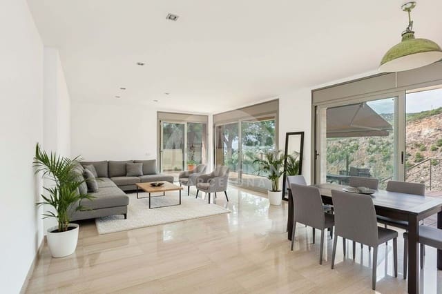 Casa de 6 habitaciones en Castelldefels en venta con piscina garaje - 1.295.000 € (Ref: 9271839)