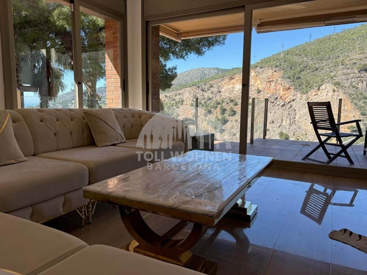 6 bedroom Townhouse for sale in Castelldefels with pool garage - € 1,250,000 (Ref: 9271839)