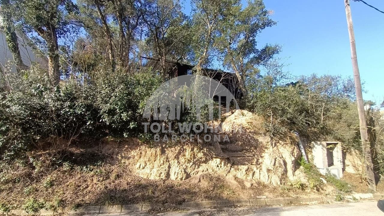 Grunde uden byggetilladelser til salg i Lloret de Mar - € 28.000 (Ref: 9285693)