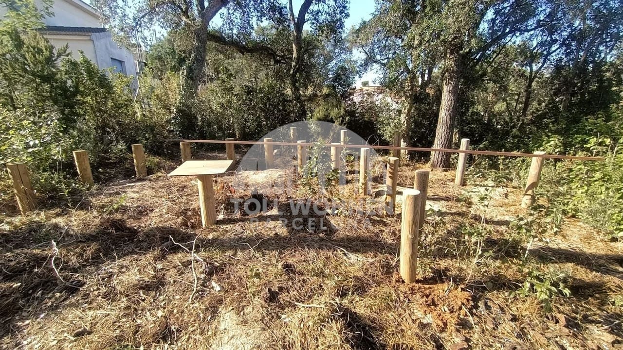 Grunde uden byggetilladelser til salg i Lloret de Mar - € 28.000 (Ref: 9285693)