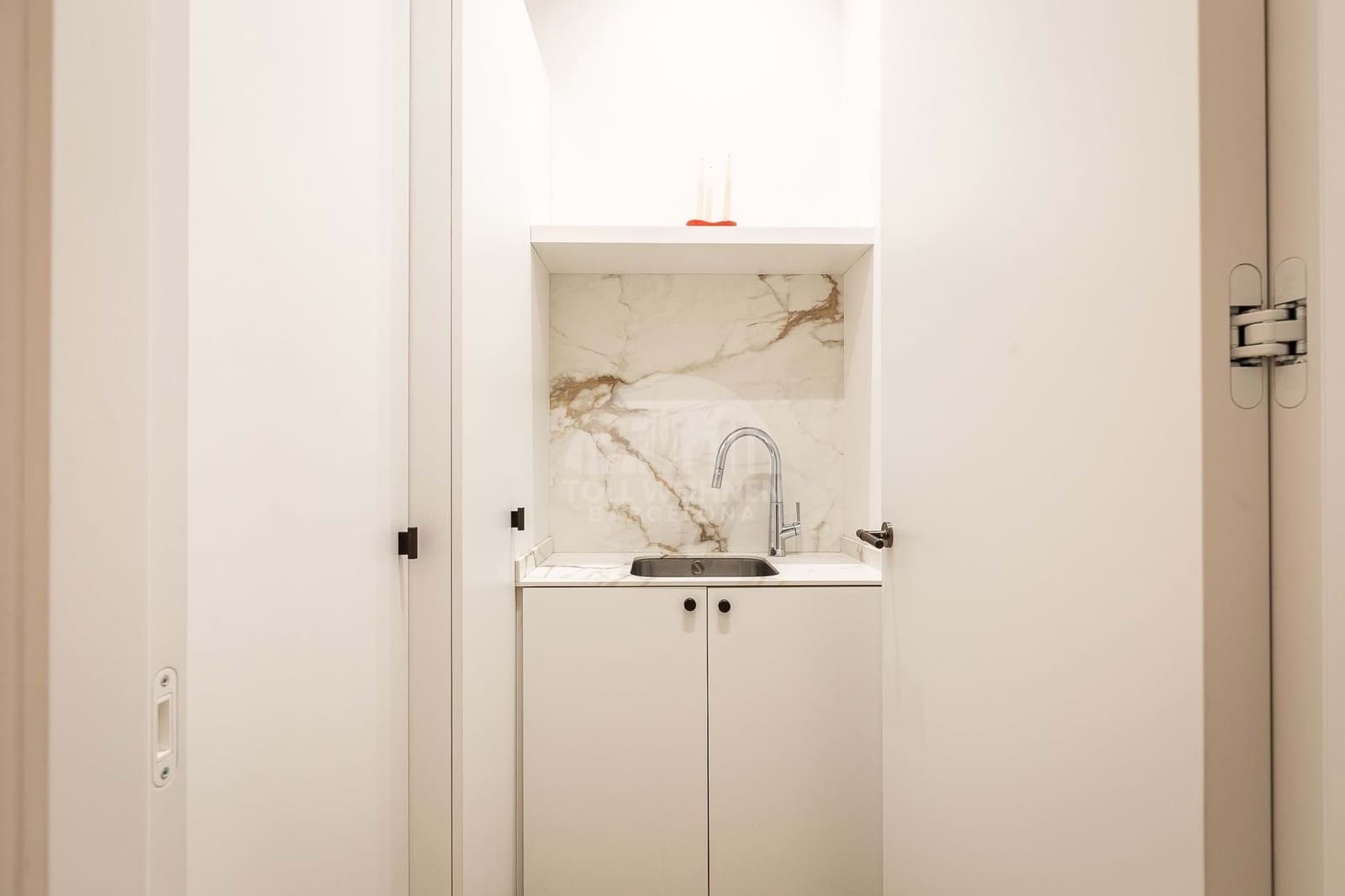 3 bedroom Apartment for rent in Barcelona city - € 13,000 (Ref: 9348620)