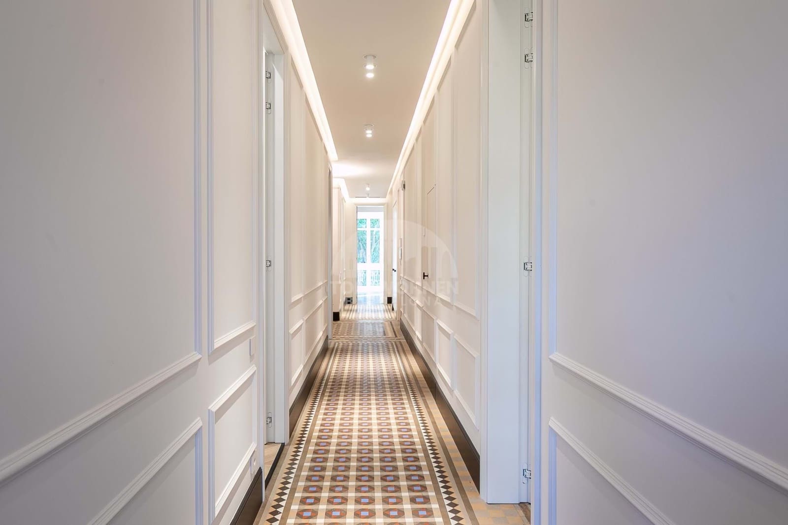 3 bedroom Apartment for rent in Barcelona city - € 13,000 (Ref: 9348620)