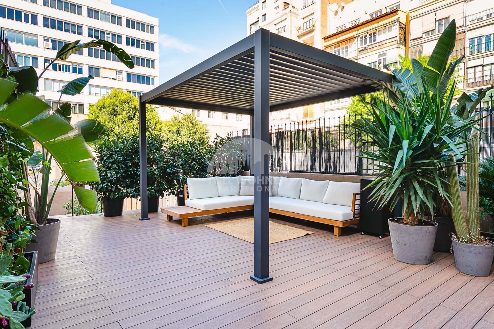 3 bedroom Apartment for rent in Barcelona city - € 13,000 (Ref: 9348620)