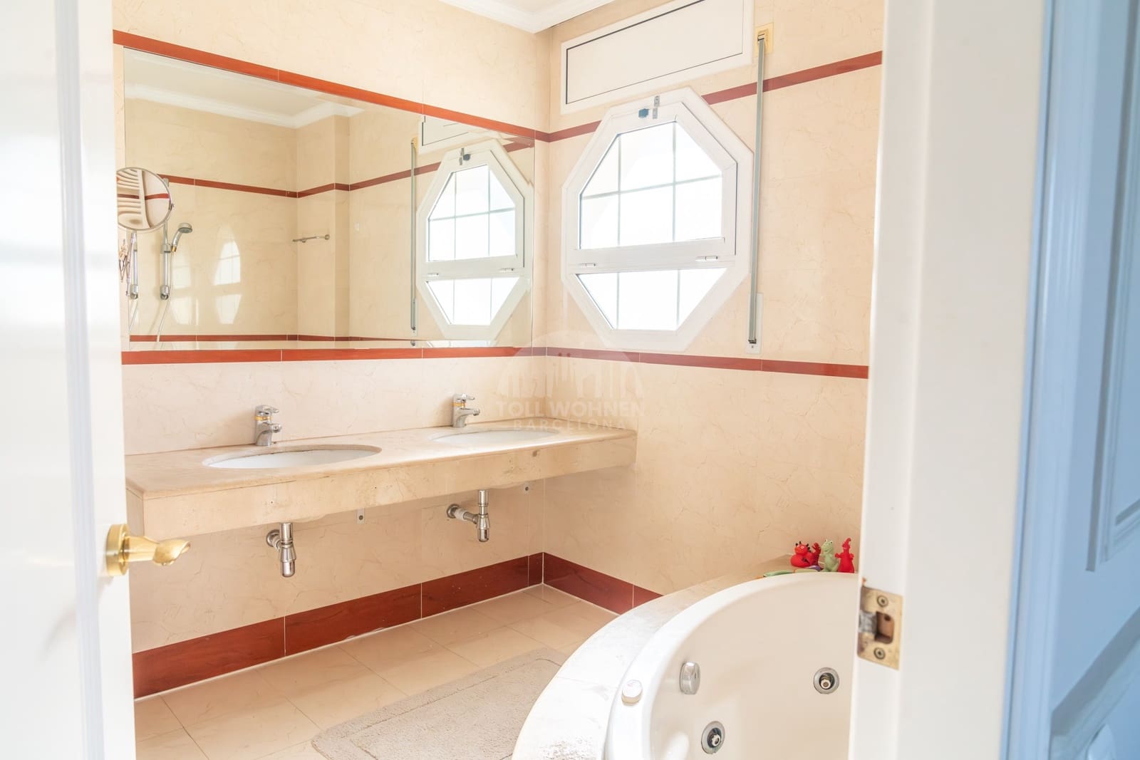 6 sypialnia Willa na sprzedaż w Altafulla z basenem garażem - 1 050 000 € (Ref: 9382046)