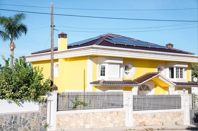 6 sypialnia Willa na sprzedaż w Altafulla z basenem garażem - 1 050 000 € (Ref: 9382046)