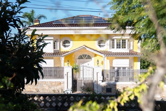 6 sypialnia Willa na sprzedaż w Altafulla z basenem garażem - 1 050 000 € (Ref: 9382046)