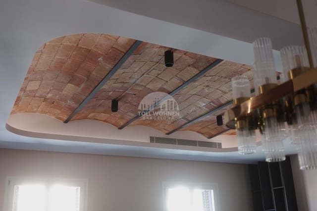 4 bedroom Apartment for sale in Barcelona city - € 1,435,000 (Ref: 9451036)